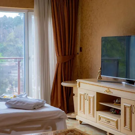 Daire Luxury 'rich' *